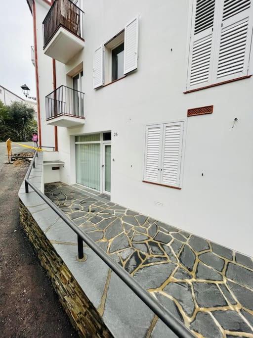 Espectacular Planta Baja Con Terraza Y Parking A 5 Min De La Playa Apartment Cadaques Luaran gambar